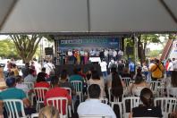 Estado entrega 47 veículos para a Saúde da Região de Umuarama e assina convênio de R$ 5 milhões