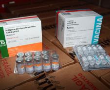 Paraná recebe mais 227,4 mil doses de vacina contra Covid-19 nesta sexta-feira