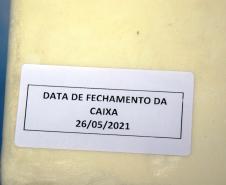 Lote com mais de 37,4 mil vacinas da Pfizer chegam ao Paraná