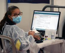 Paraná inicia vacinação contra a Covid-19 em trabalhadores do transporte aéreo