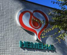 Com estoque 40% abaixo do ideal, Hemepar faz apelo à população para doar sangue.