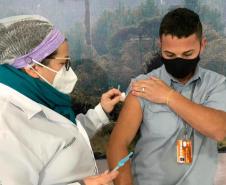 Cidades iniciam vacinação de motoristas e cobradores; 1,8 mil já foram imunizados no Paraná