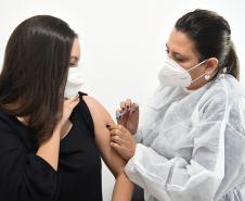 Mais de 28 mil trabalhadores do Ensino Superior já foram vacinados contra Covid-19
