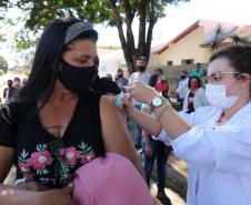 Mais de 1 milhão de pessoas foram vacinadas contra a Covid-19 aos finais de semana no Paraná