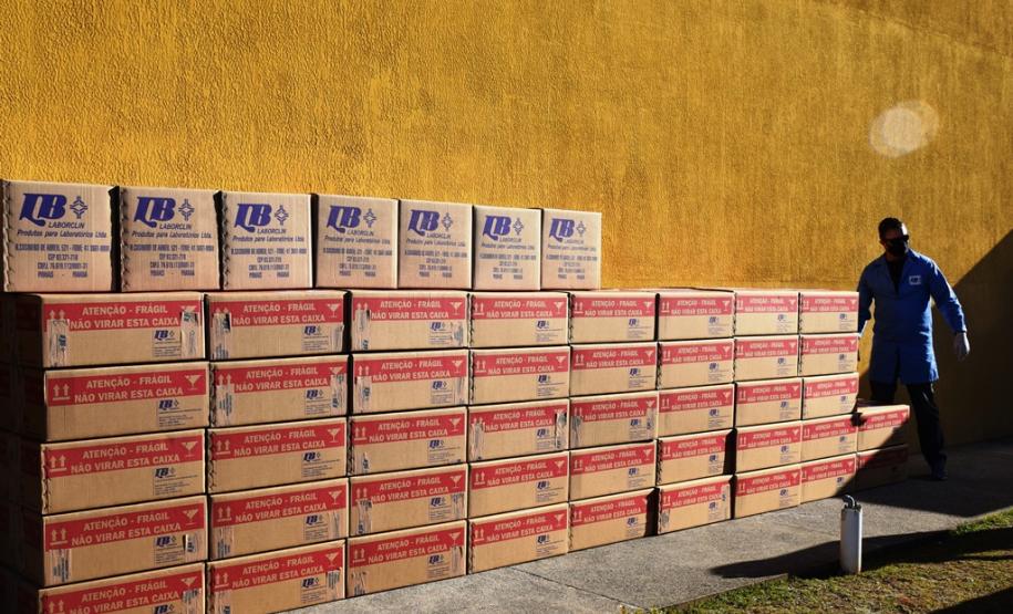 Copel repassa ao Lacen 200 mil kits para testes da Covid