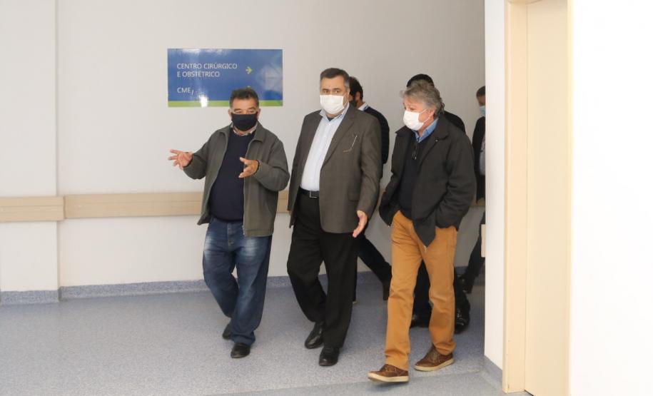 Secretário vistoria finalização da obra do Hospital Regional de Telêmaco Borba