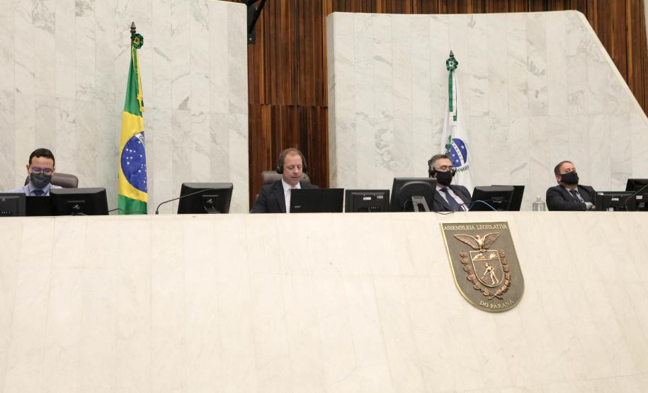 Enfrentamento à Covid-19 é destaque entre as ações da Saúde apresentadas na Alep