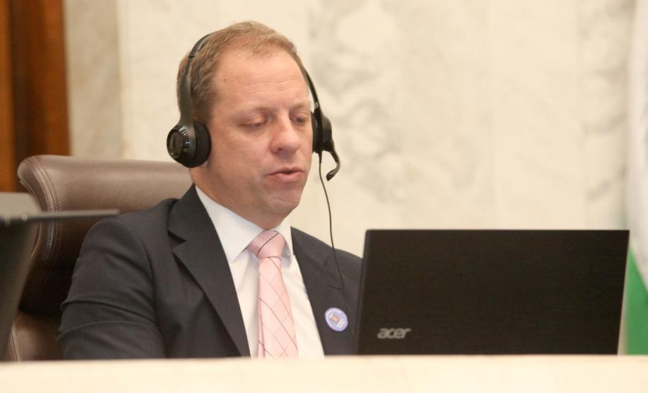 Enfrentamento à Covid-19 é destaque entre as ações da Saúde apresentadas na Alep