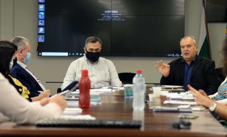 Secretário de Saúde debate novas regras para consórcios com representantes municipais