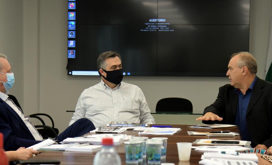 Secretário de Saúde debate novas regras para consórcios com representantes municipais