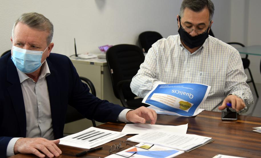 Secretário de Saúde debate novas regras para consórcios com representantes municipais