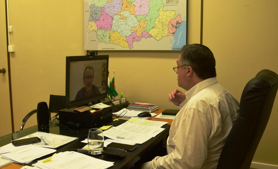 Mais Médicos Paraná realiza encontro para enfrentamento da pandemia