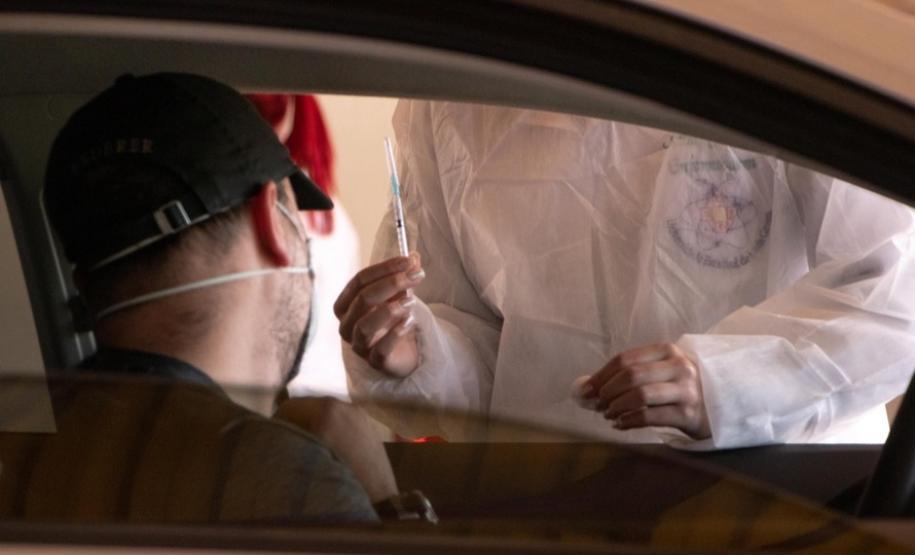 Paraná ultrapassa marca de 13,5 mil profissionais do Ensino Superior vacinados contra a Covid-19