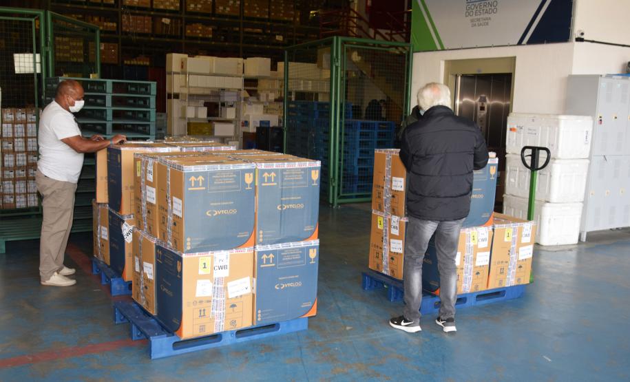 Semana inicia com a chegada de 161.460 novas doses de vacinas contra a Covid-19