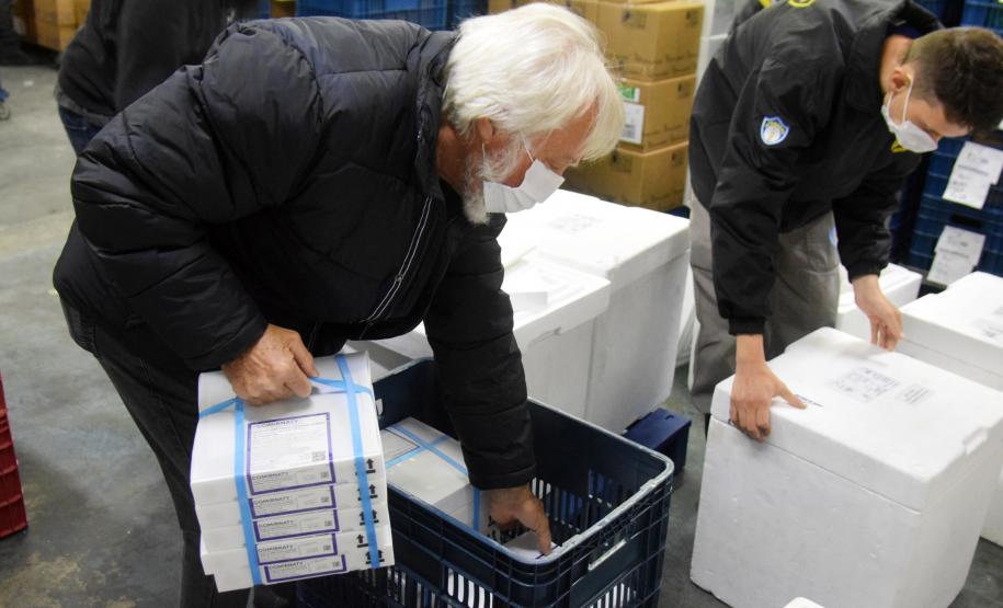 Semana inicia com a chegada de 161.460 novas doses de vacinas contra a Covid-19