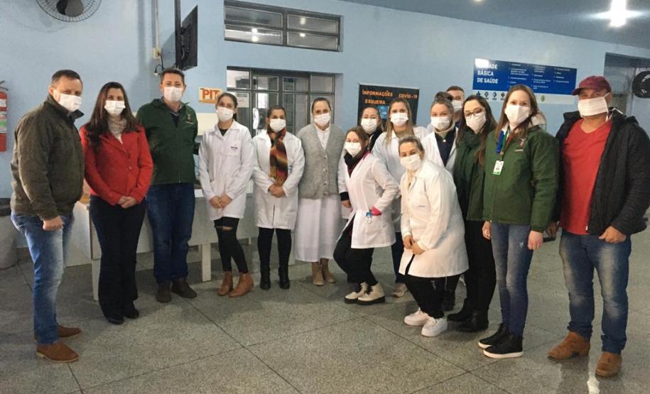 Município de Cruz Machado, com prefeito Antoninho e secretária de saúde, Graziela