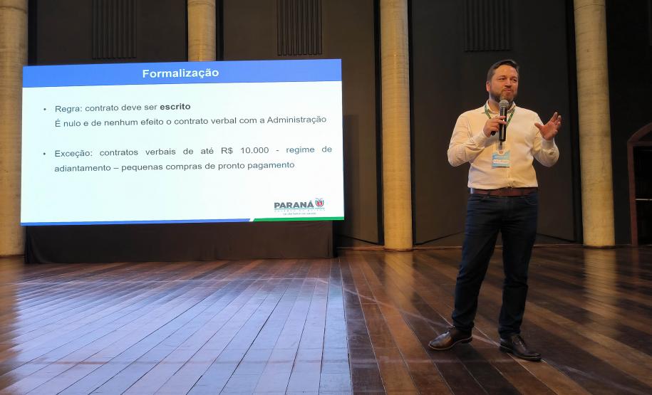 Saúde capacita servidores que atuam como fiscais e gestores de contratos