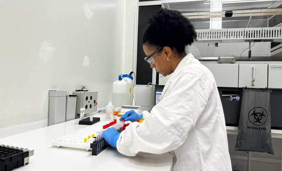 Diferentes métodos e tecnologia: saiba como são confirmados os casos de dengue no Paraná