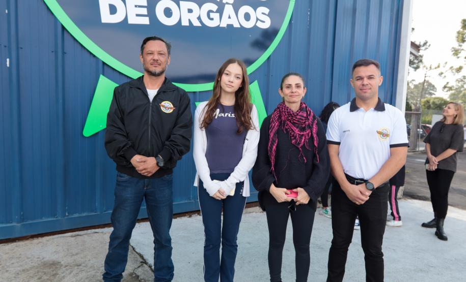 Pilotos que transportam órgãos encontram adolescente que recebeu um novo coração