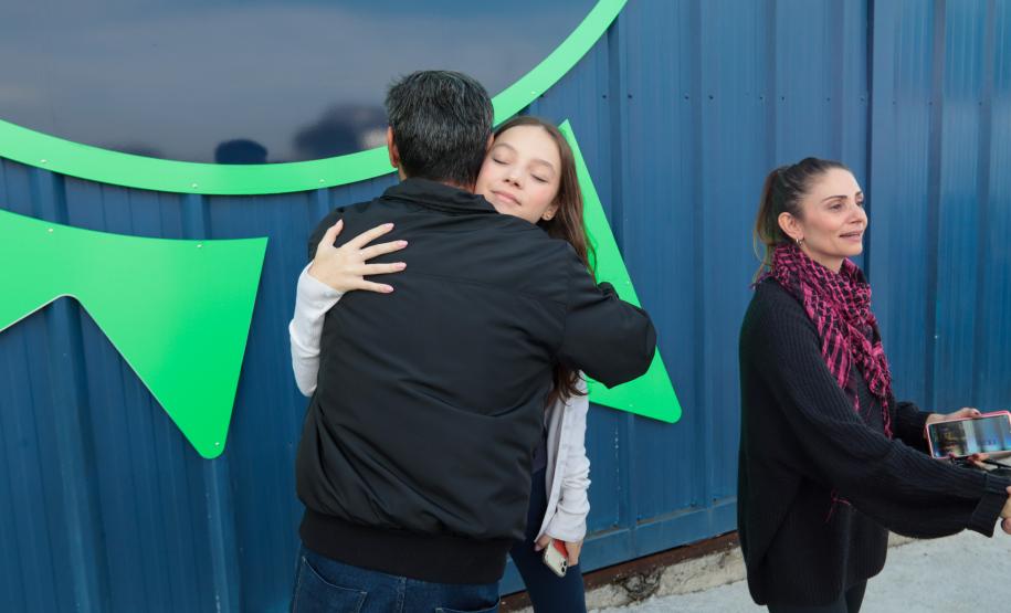 Pilotos que transportam órgãos encontram adolescente que recebeu um novo coração