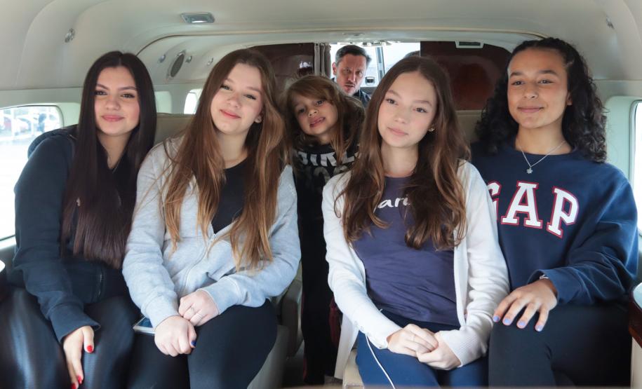 Pilotos que transportam órgãos encontram adolescente que recebeu um novo coração