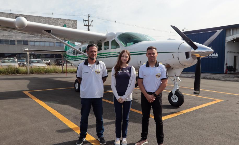 Pilotos que transportam órgãos encontram adolescente que recebeu um novo coração