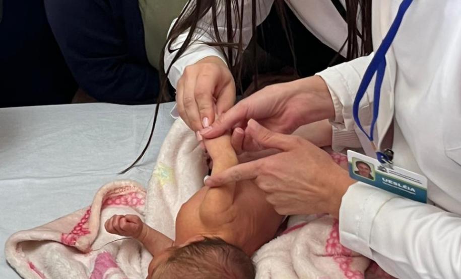 Saúde capacita profissionais para aplicar vacina BCG em bebês já na maternidade