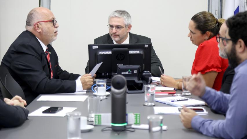 Em Brasília, secretário pleiteia ações para fortalecer saúde paranaense
